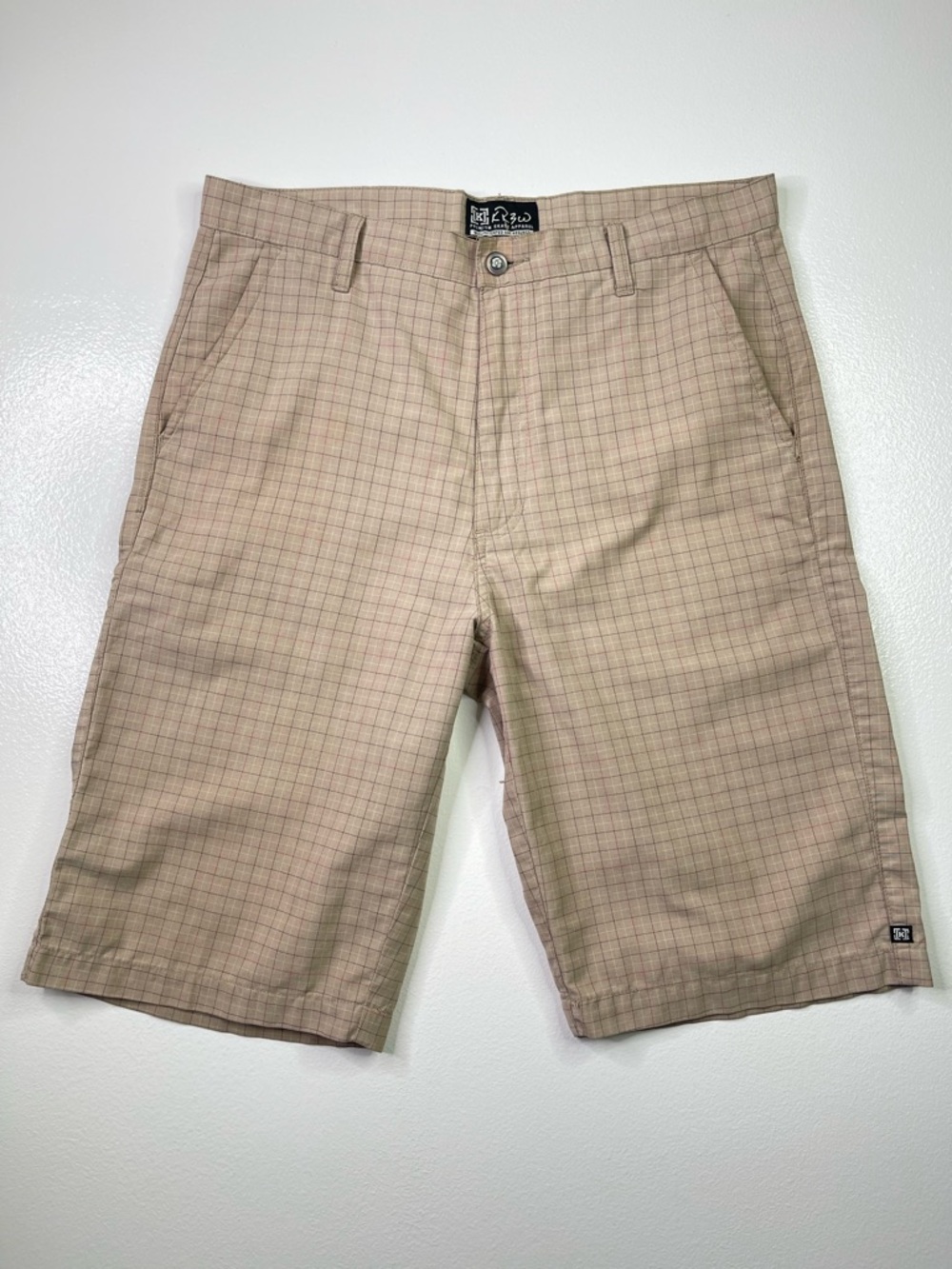 Vintage KR3W Laredo Tan Grid Plaid Skateboard Shorts Y2K Graffiti Lining Size 32